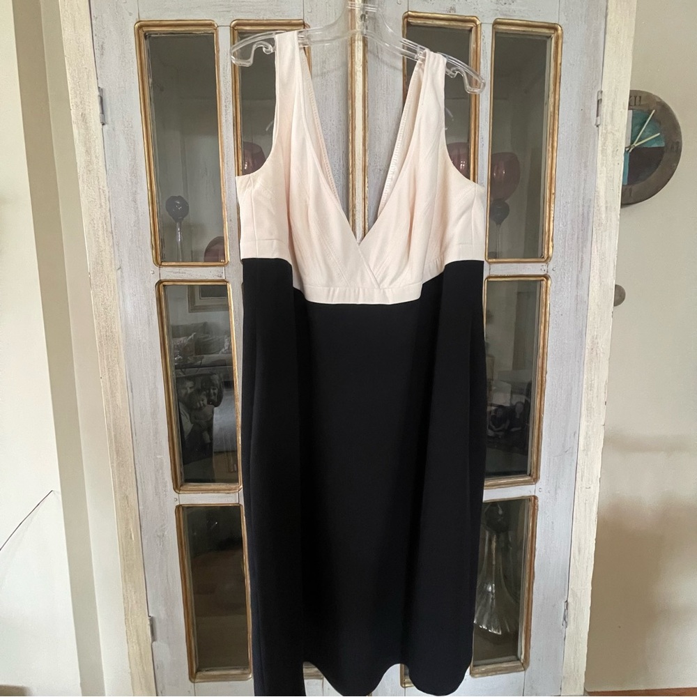 Escada Black & Cream V-Neck Dress US 12